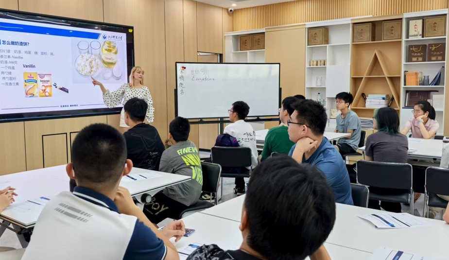 俄罗斯文化研学圆满收官，美食、学府与艺术交织的难忘体验